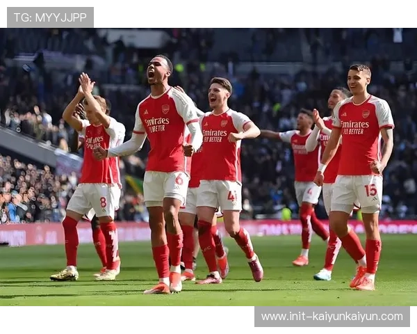 曼城2-1逆转利物浦，89年来首次联赛双杀红军，继续紧追阿森纳